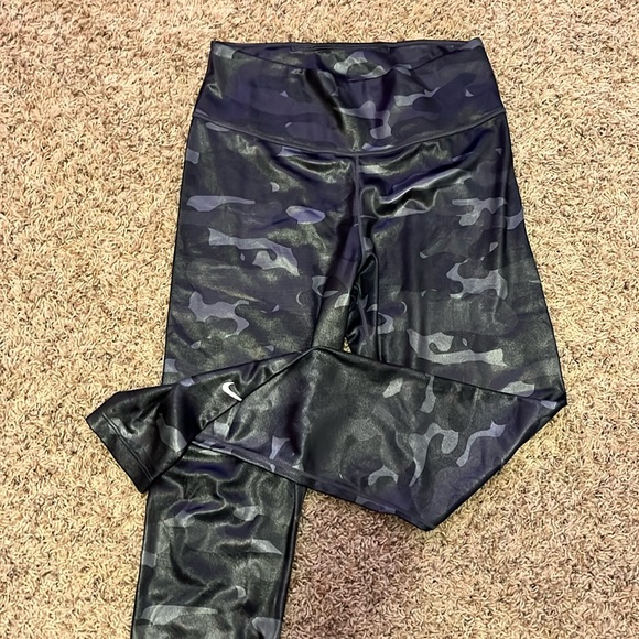 Nike Leggings - Picture 1 of 4